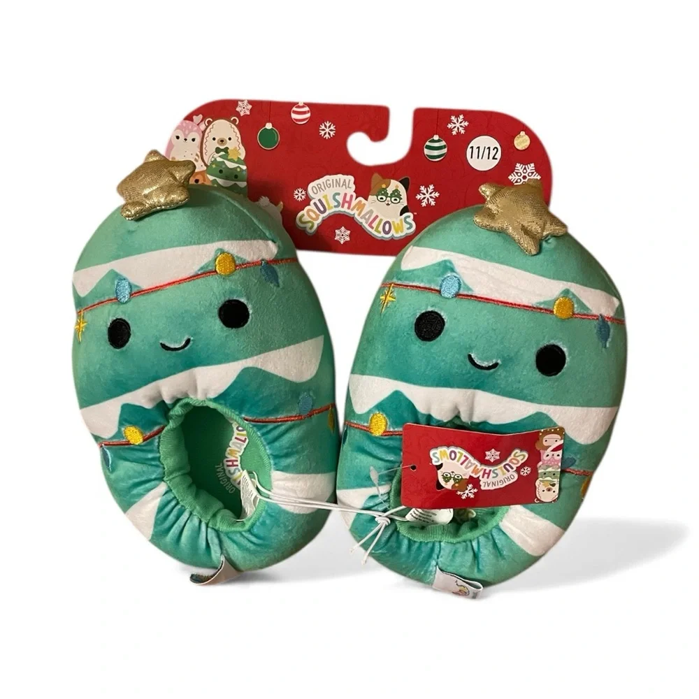 Squishmallows Festive Green and White Slippers